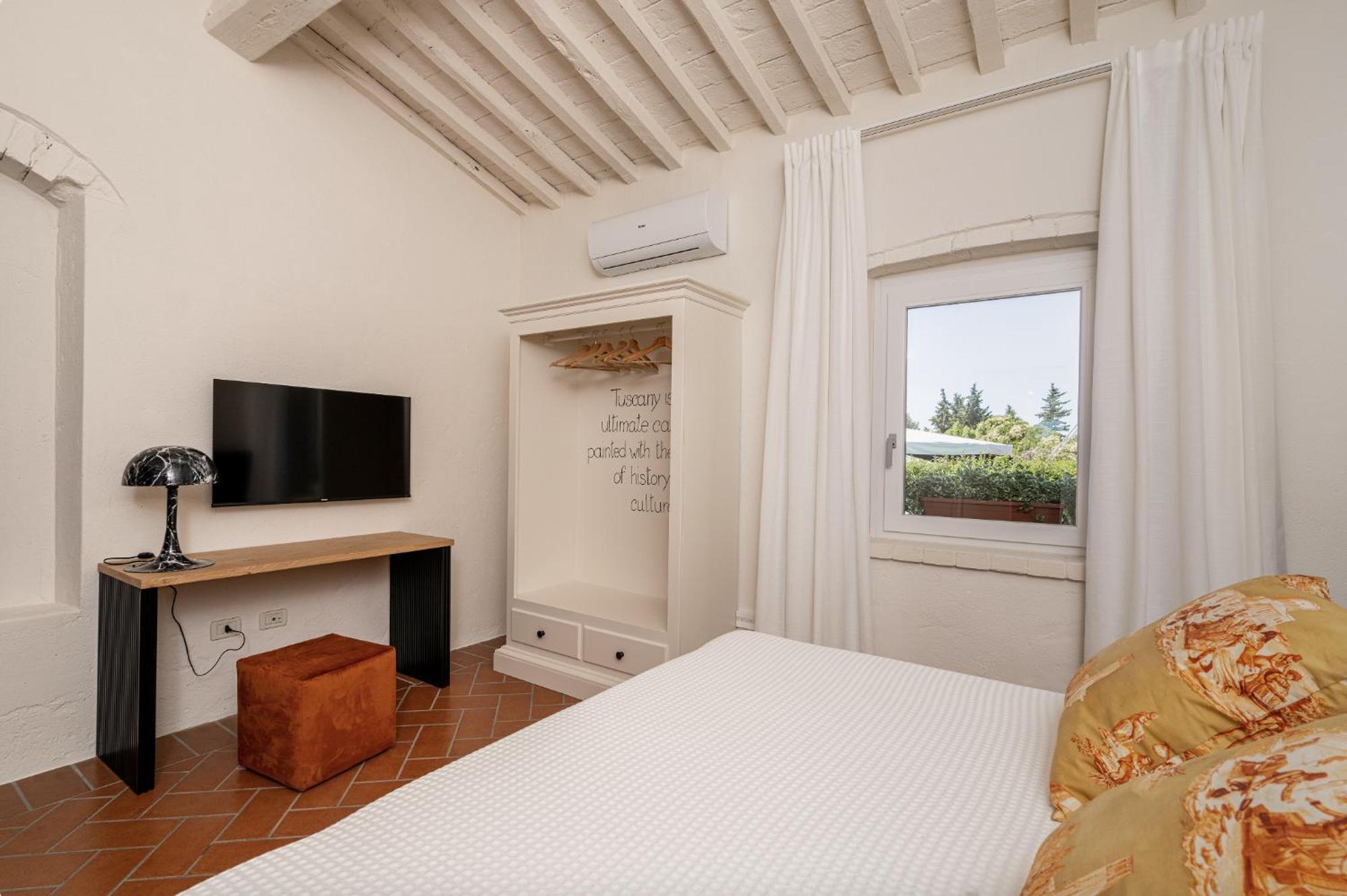 Scarlea Rooms Cecina  Exterior photo